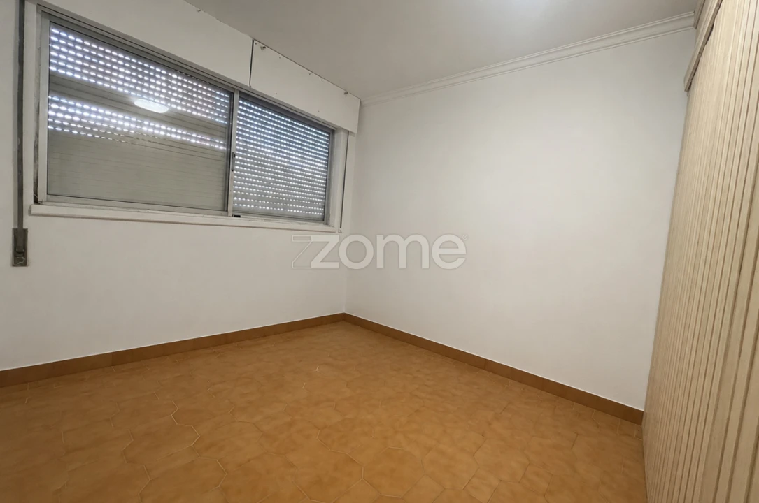 Apartamento T2 para Venda em Corroios Foto 2