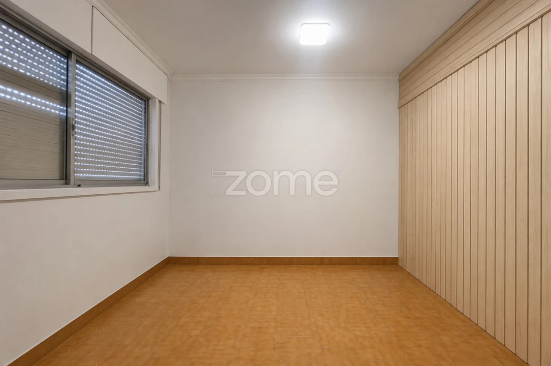 Apartamento T2 para Venda em Corroios Foto 3