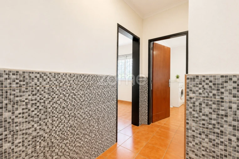 Apartamento T2 para Venda em Corroios Foto 6