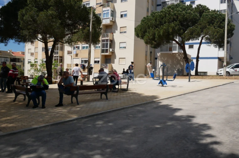 Apartamento T2 para Venda em Corroios Foto 14