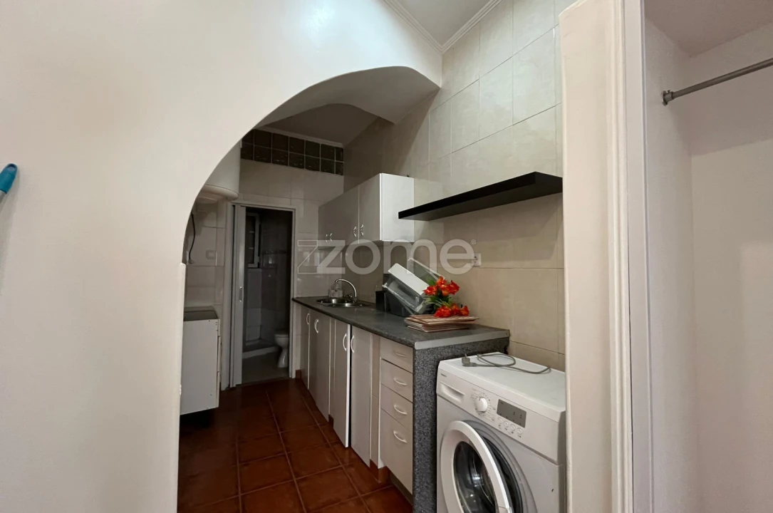 Apartamento T1 para Venda em Santa Maria Maior Foto 4