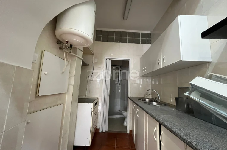 Apartamento T1 para Venda em Santa Maria Maior Foto 6