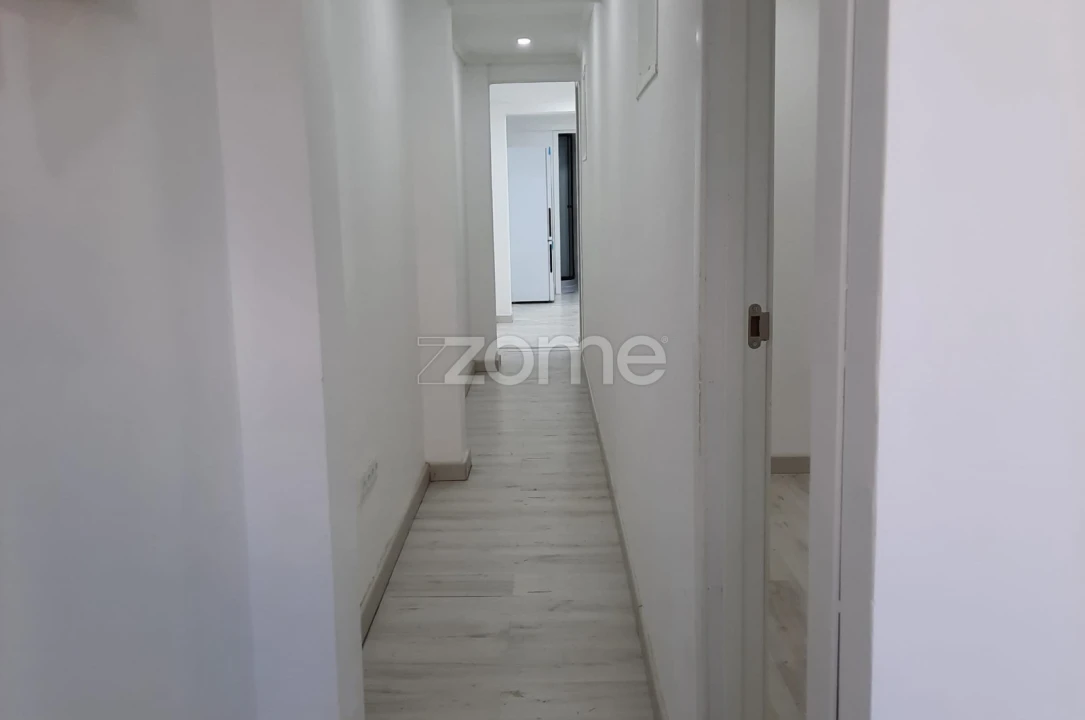 Apartamento T1 para Venda em Corroios Foto 10