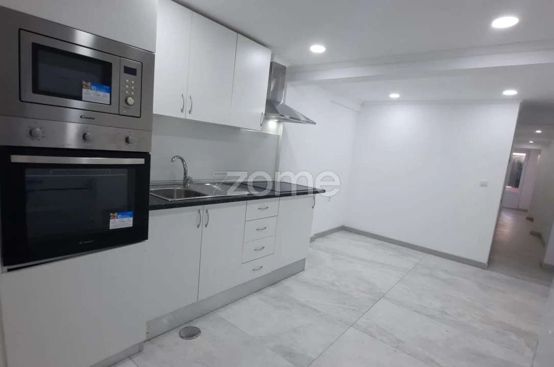 Apartamento T1 para Venda em Corroios Foto 1