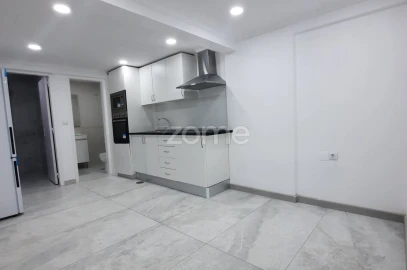 Apartamento T1 para Venda em Corroios