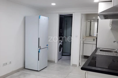Apartamento T1 para Venda em Corroios