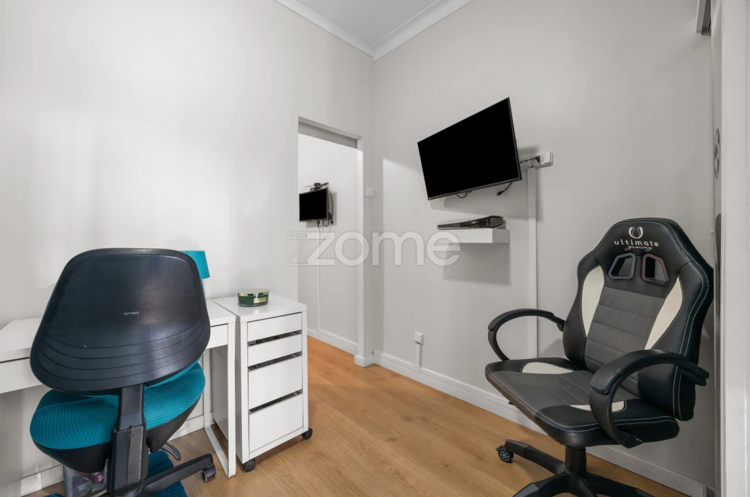 Apartamento T3 para Venda em Charneca de Caparica e Sobreda Foto 20