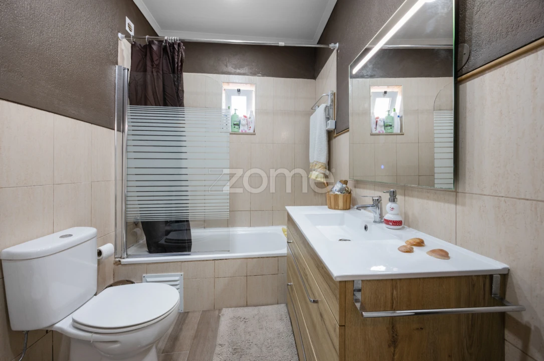 Apartamento T3 para Venda em Charneca de Caparica e Sobreda Foto 11
