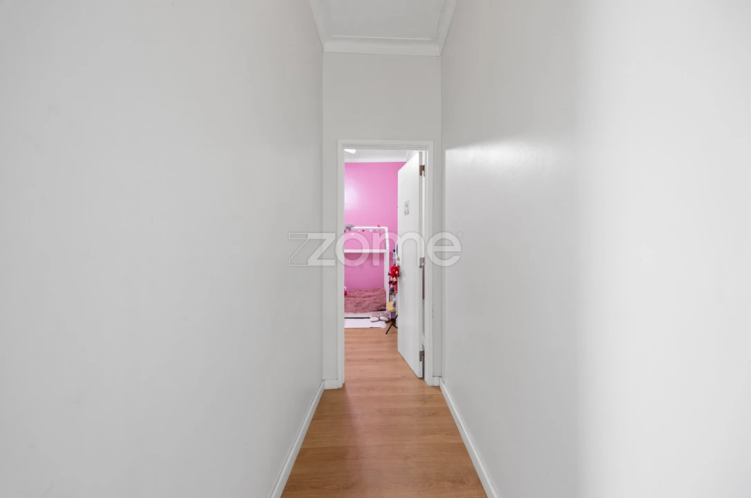 Apartamento T3 para Venda em Charneca de Caparica e Sobreda Foto 14