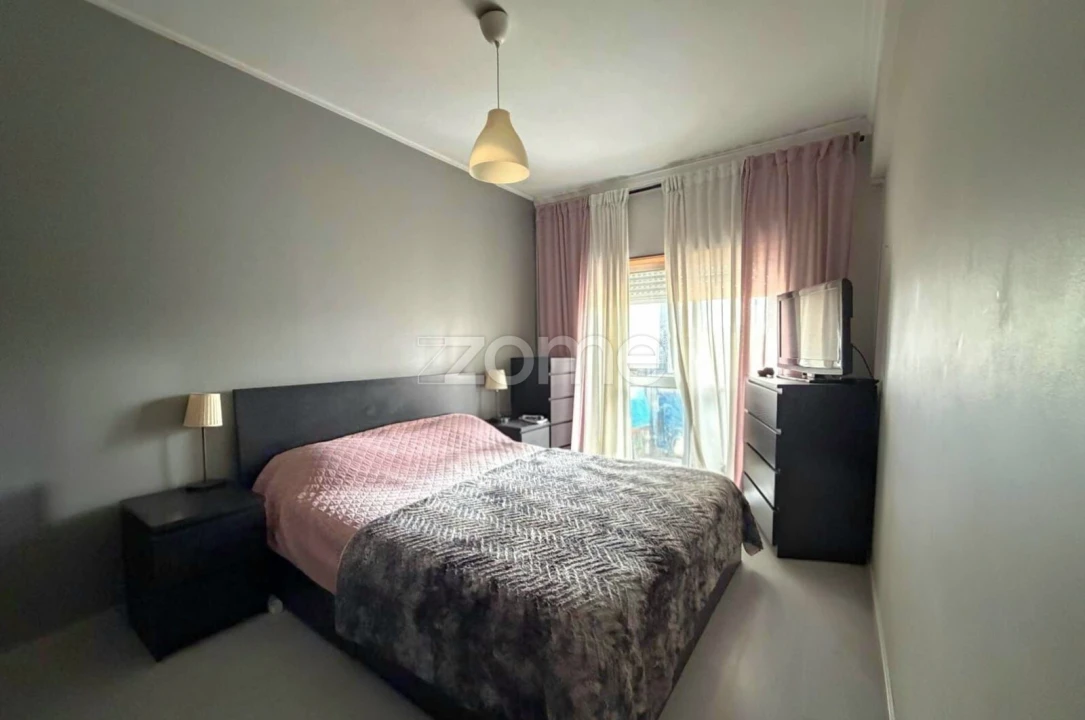 Apartamento T2 para Venda em Amora Foto 10