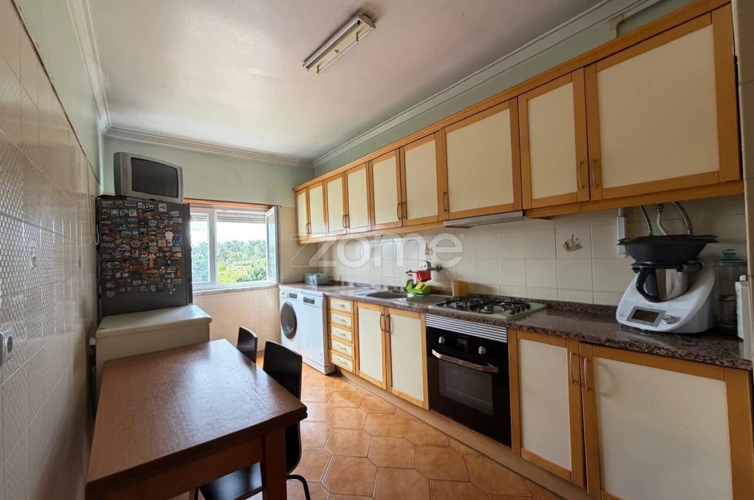 Apartamento T2 para Venda em Amora Foto 2