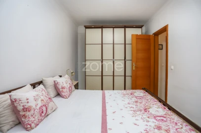 Moradia T3 para Venda em Queluz e Belas