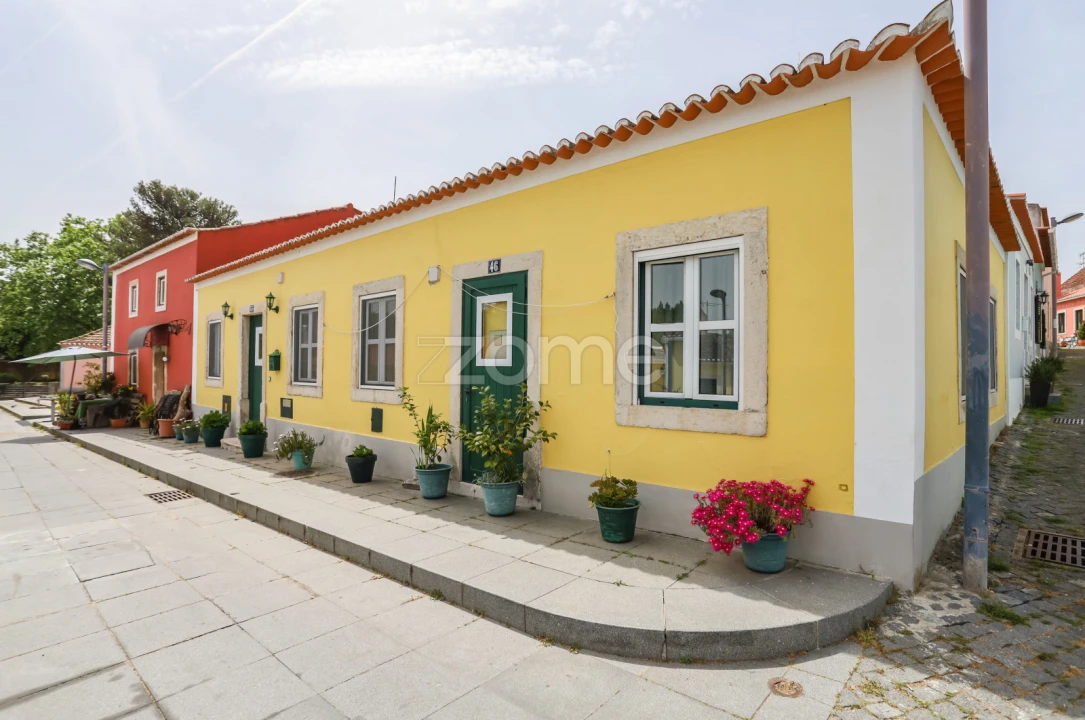 Moradia T3 para Venda em Queluz e Belas Foto 2