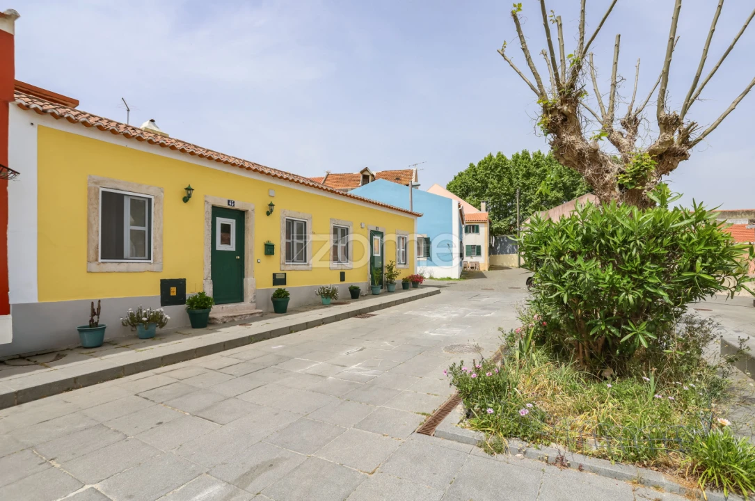 Moradia T3 para Venda em Queluz e Belas Foto 3