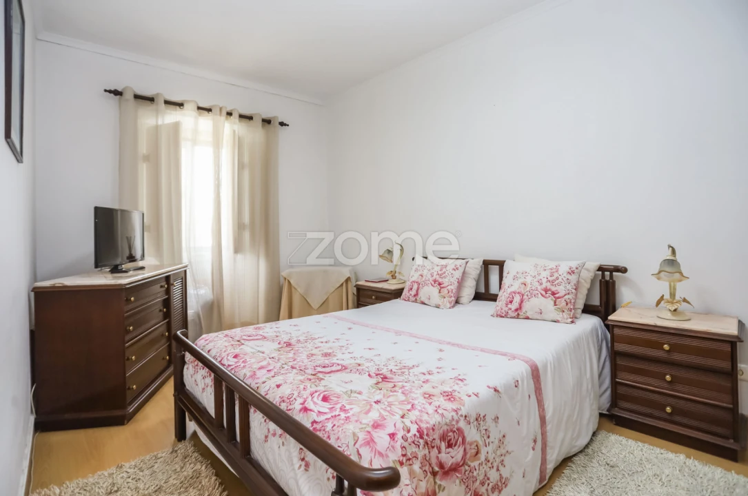 Moradia T3 para Venda em Queluz e Belas Foto 12