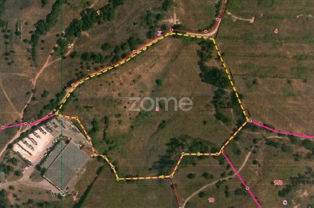 Terreno para Venda em Setubal (São Sebastião) Foto 1