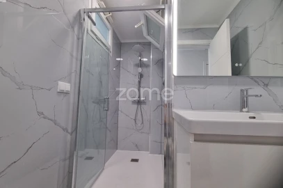 Apartamento T2 para Venda em Oeiras e São Julião da Barra, Paço de Arcos e Caxias