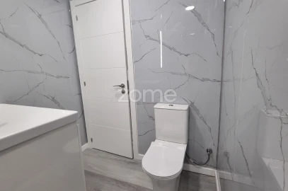 Apartamento T2 para Venda em Oeiras e São Julião da Barra, Paço de Arcos e Caxias