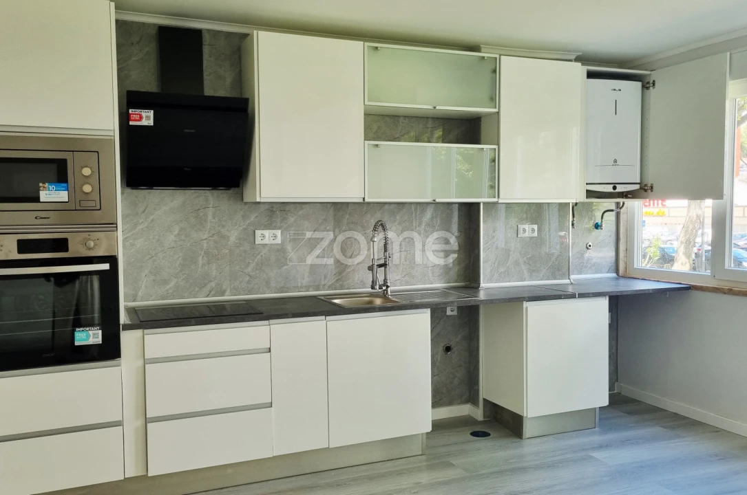 Apartamento T2 para Venda em Oeiras e São Julião da Barra, Paço de Arcos e Caxias Foto 1