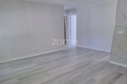 Apartamento T3 para Venda em Laranjeiro e Feijó