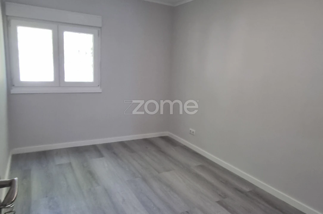 Apartamento T3 para Venda em Laranjeiro e Feijó Foto 7