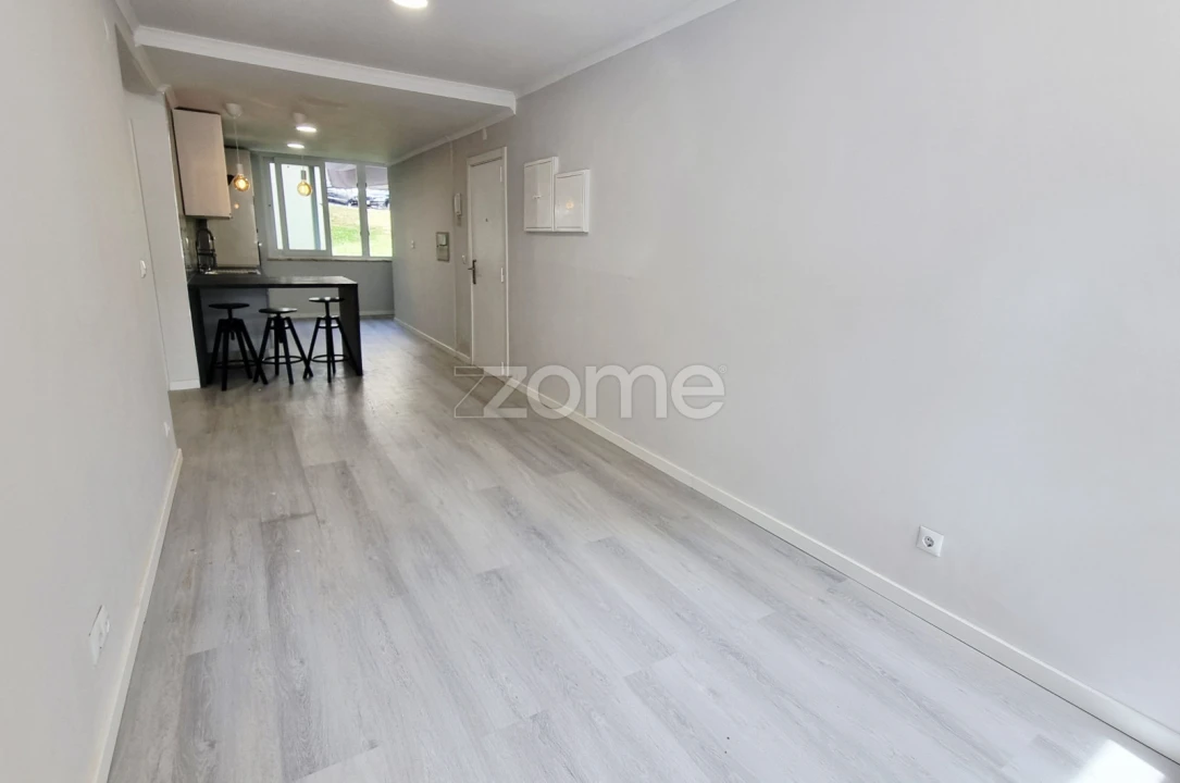 Apartamento T2 para Venda em Benfica Foto 7
