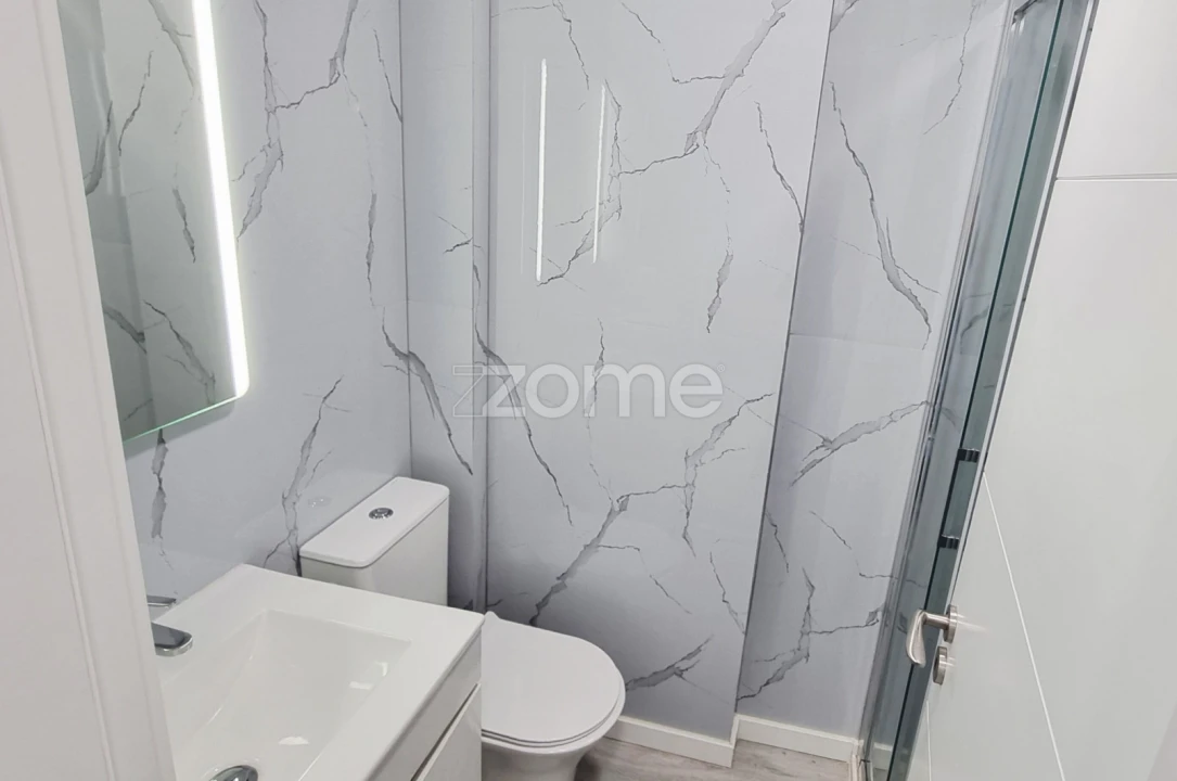 Apartamento T2 para Venda em Benfica Foto 14