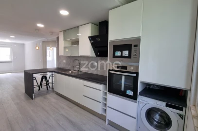 Apartamento T2 para Venda em Benfica