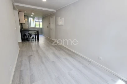Apartamento T2 para Venda em Benfica