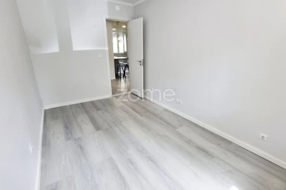Apartamento T2 para Venda em Benfica