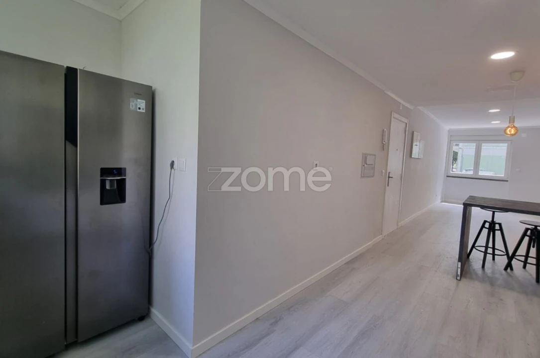 Apartamento T2 para Venda em Benfica Foto 6