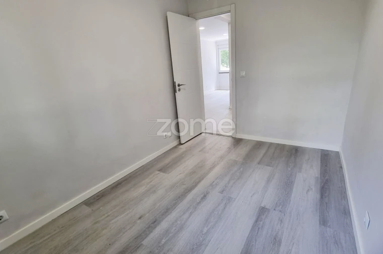 Apartamento T2 para Venda em Benfica Foto 10