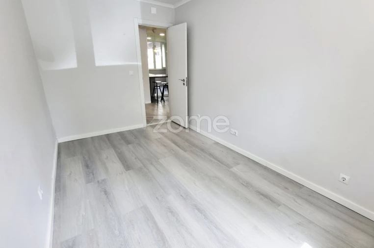 Apartamento T2 para Venda em Benfica Foto 12