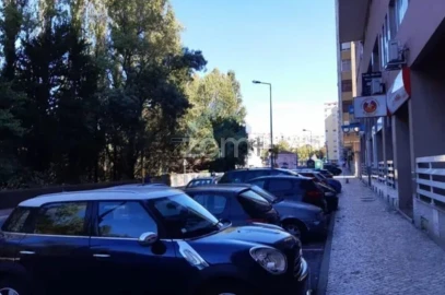 Negócio para Venda em Queluz e Belas