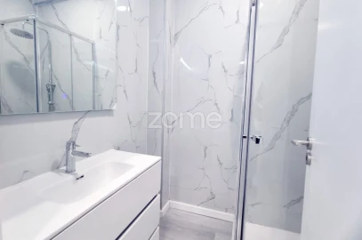 Apartamento T1 para Venda em Venteira