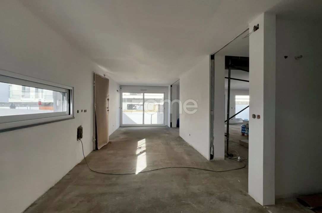 Moradia T4 para Venda em São Domingos de Rana Foto 4