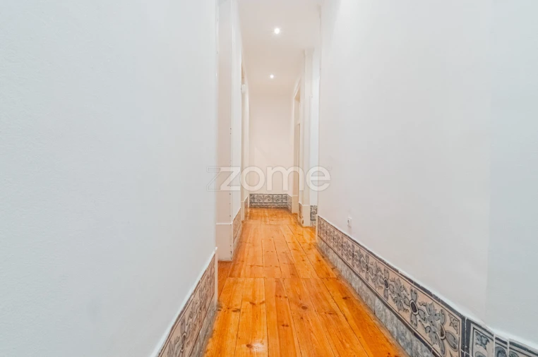 Apartamento T4 para Venda em Santa Maria Maior Foto 10