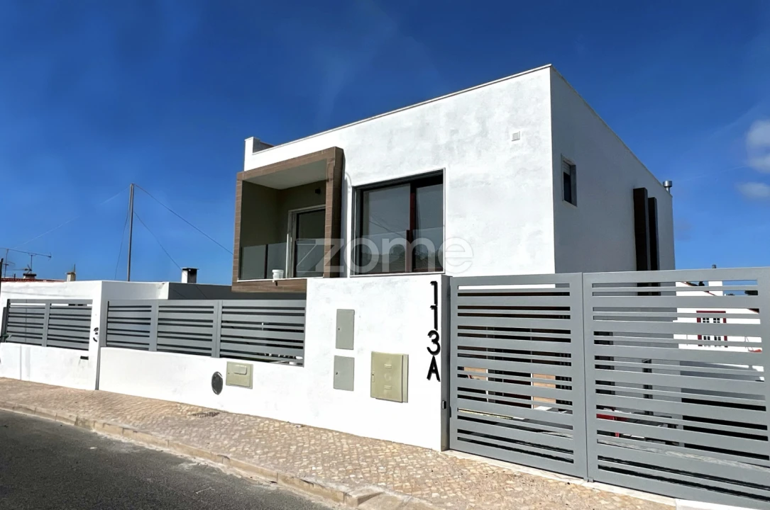 Moradia T4 para Venda em Cascais e Estoril Foto 1