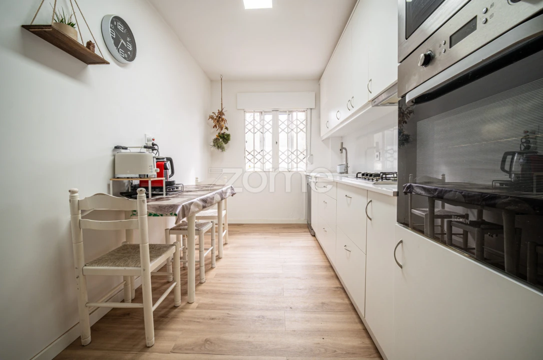 Apartamento T2 para Venda em Alcabideche Foto 7