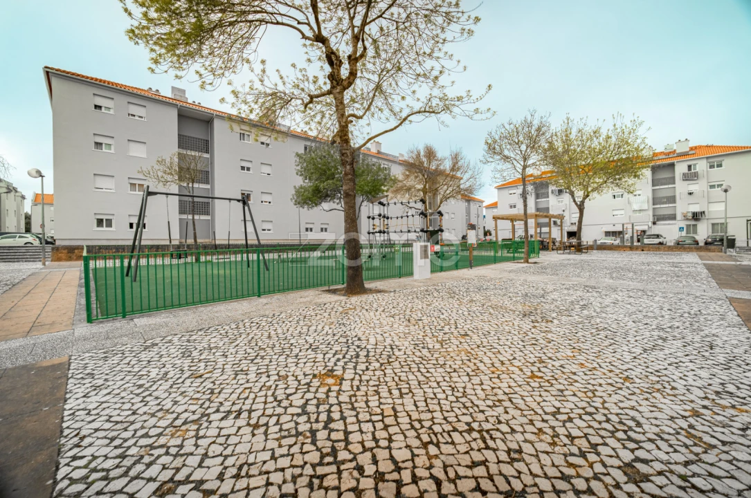 Apartamento T2 para Venda em Alcabideche Foto 14