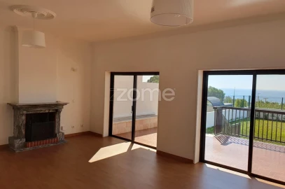 Moradia T3 para Arrendamento em Carcavelos e Parede
