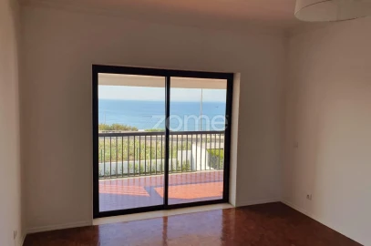 Moradia T3 para Arrendamento em Carcavelos e Parede