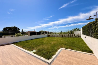 Moradia T3 para Arrendamento em Carcavelos e Parede