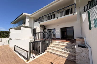 Moradia T3 para Arrendamento em Carcavelos e Parede