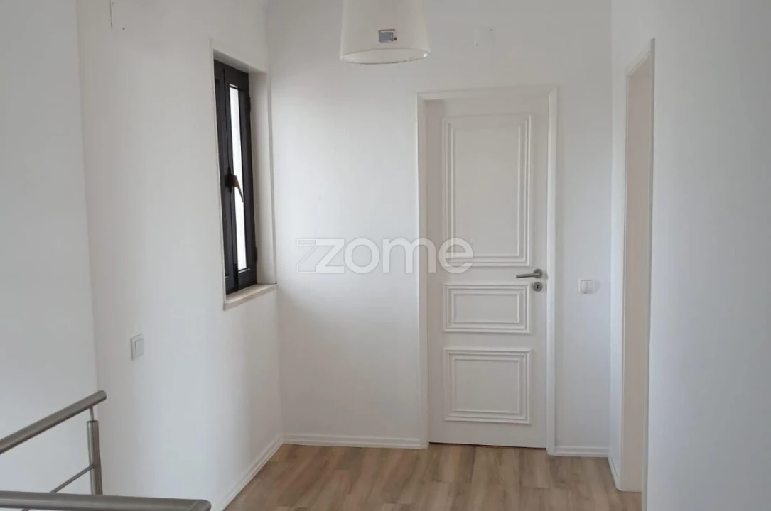 Moradia T3 para Arrendamento em Carcavelos e Parede Foto 10