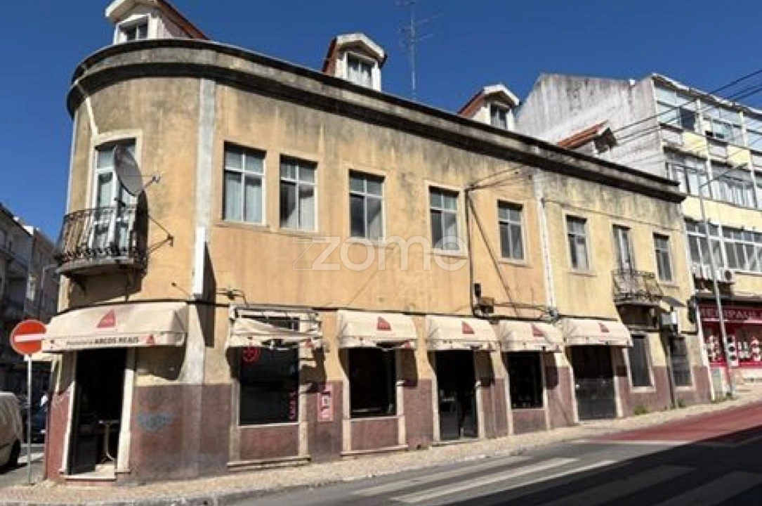 Prédio para Venda em Queluz e Belas Foto 1
