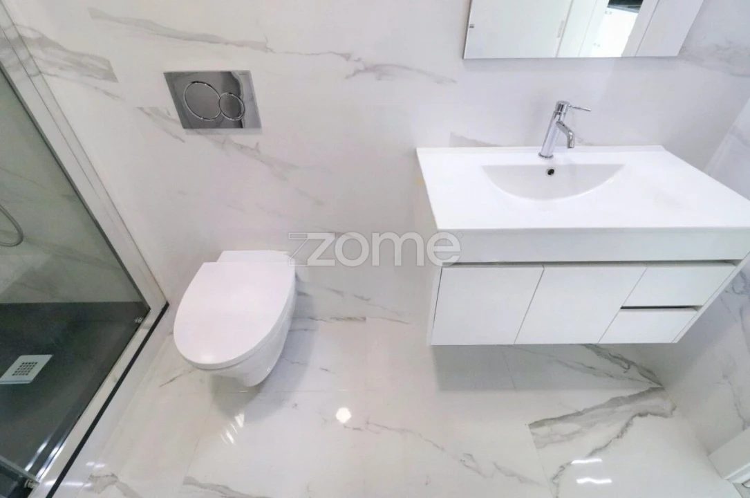 Apartamento T2 para Venda em Alvalade Foto 9