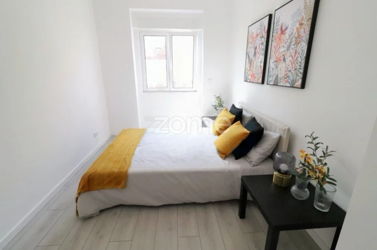 Apartamento T2 para Venda em Alvalade Foto 5