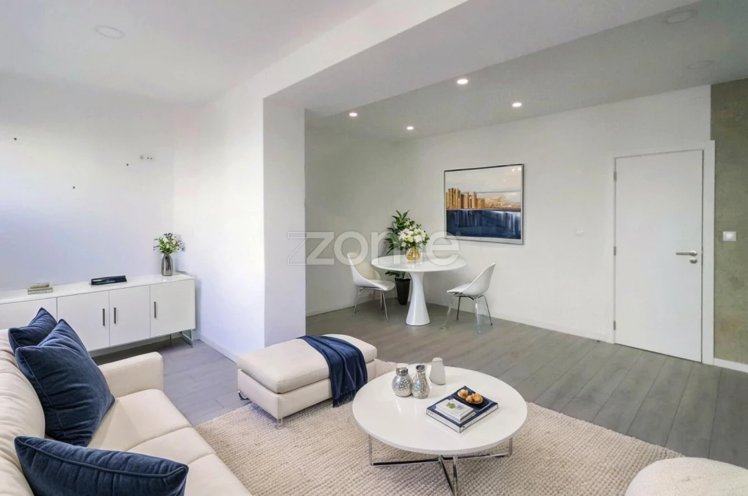 Apartamento T2 para Venda em Alvalade Foto 3