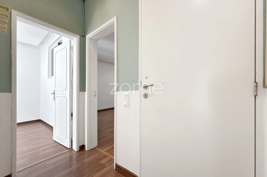 Apartamento T1 para Venda em Camarate, Unhos e Apelação Foto 5